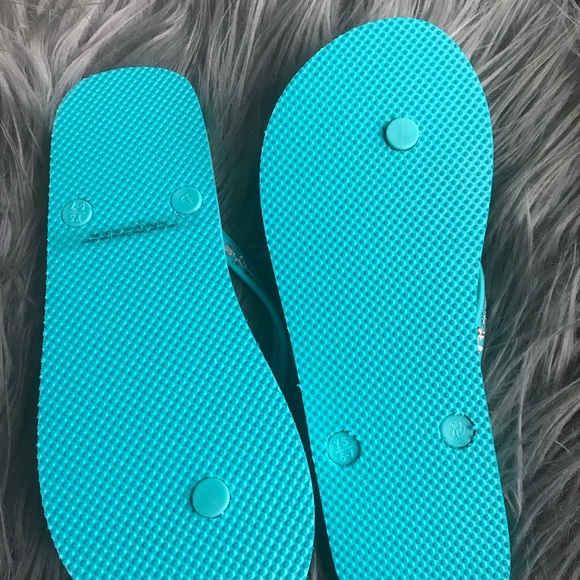 🎉Pick 4 Listings for $20🎉 Justice Flip Flops - Picture 4 of 5